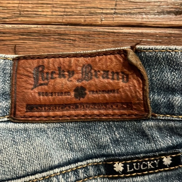 Lucky Brand Sofia Straight Leg Jeans - Picture 5 of 15